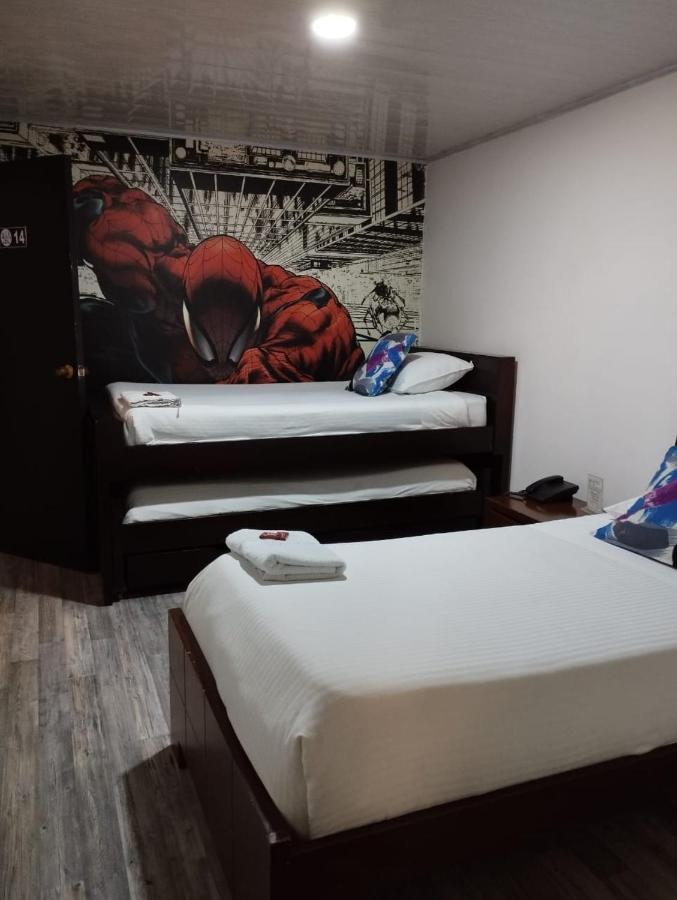 Hotel Comic City ボゴタ エクステリア 写真